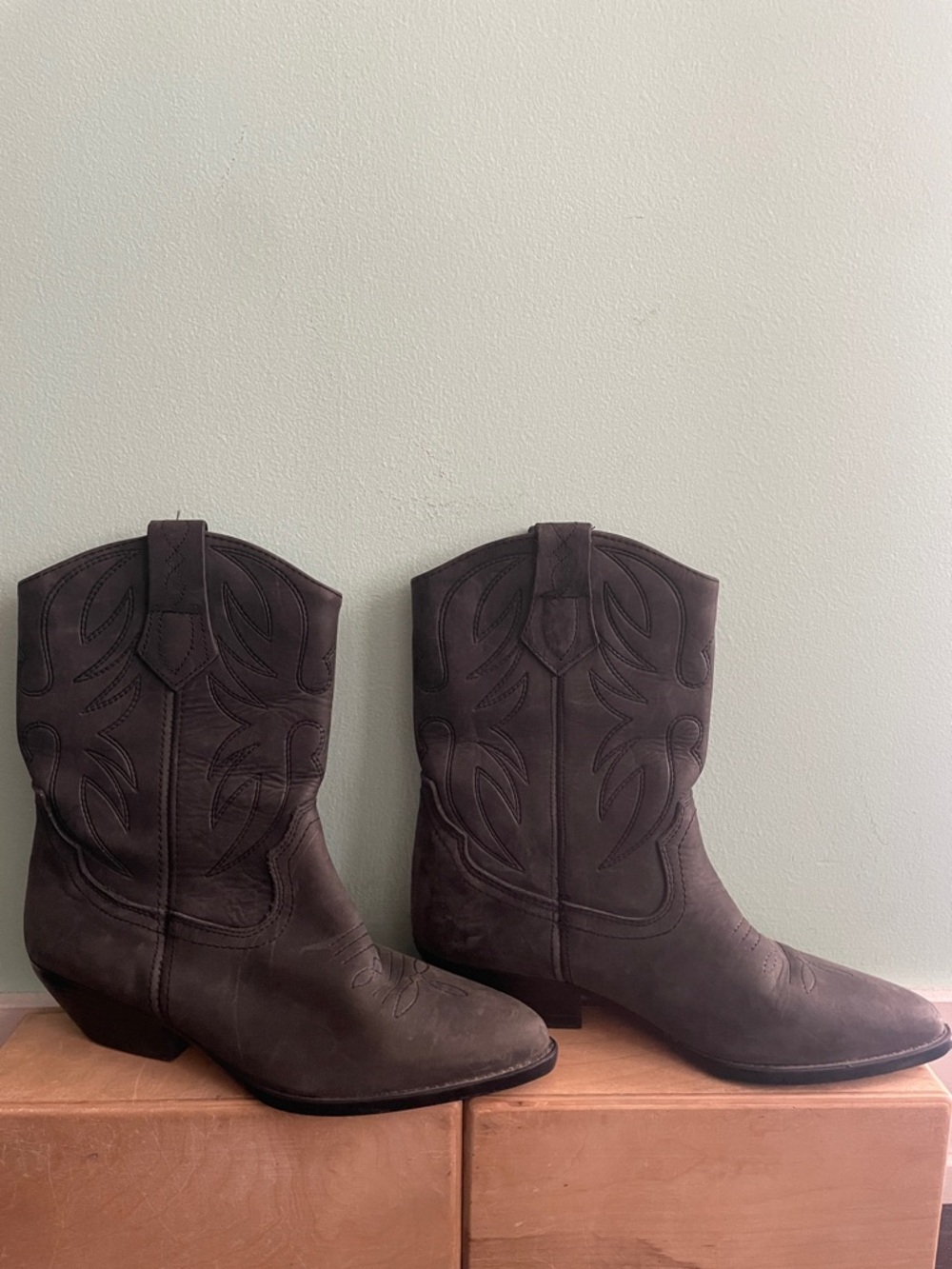 Women's Grey/off black Western Cowboy Boots size 8
